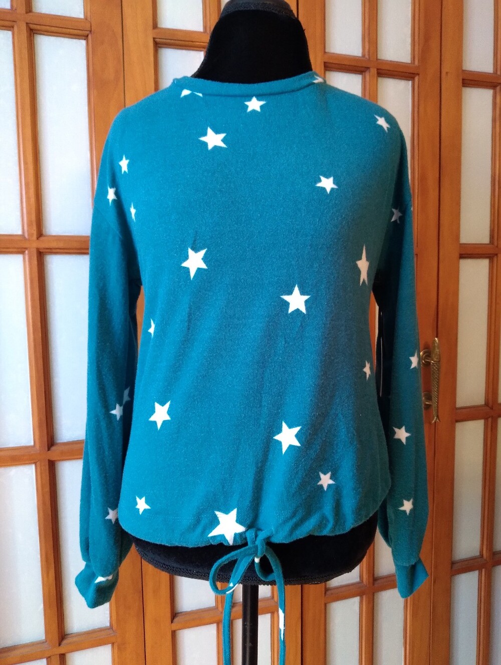 NWT Women's Fleece Sweatshirt Blue And White Stars,Sz M By Liberty Love